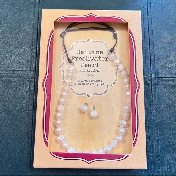 GENUINE FRESHWATER PEARLS NECKLACE AND EARRINGS SET NWT - Picture 1 of 5
